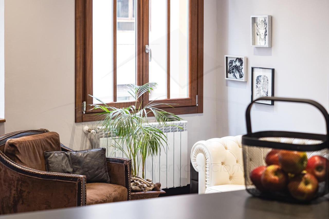 Chambre Noir Apartamento Овиедо Екстериор снимка