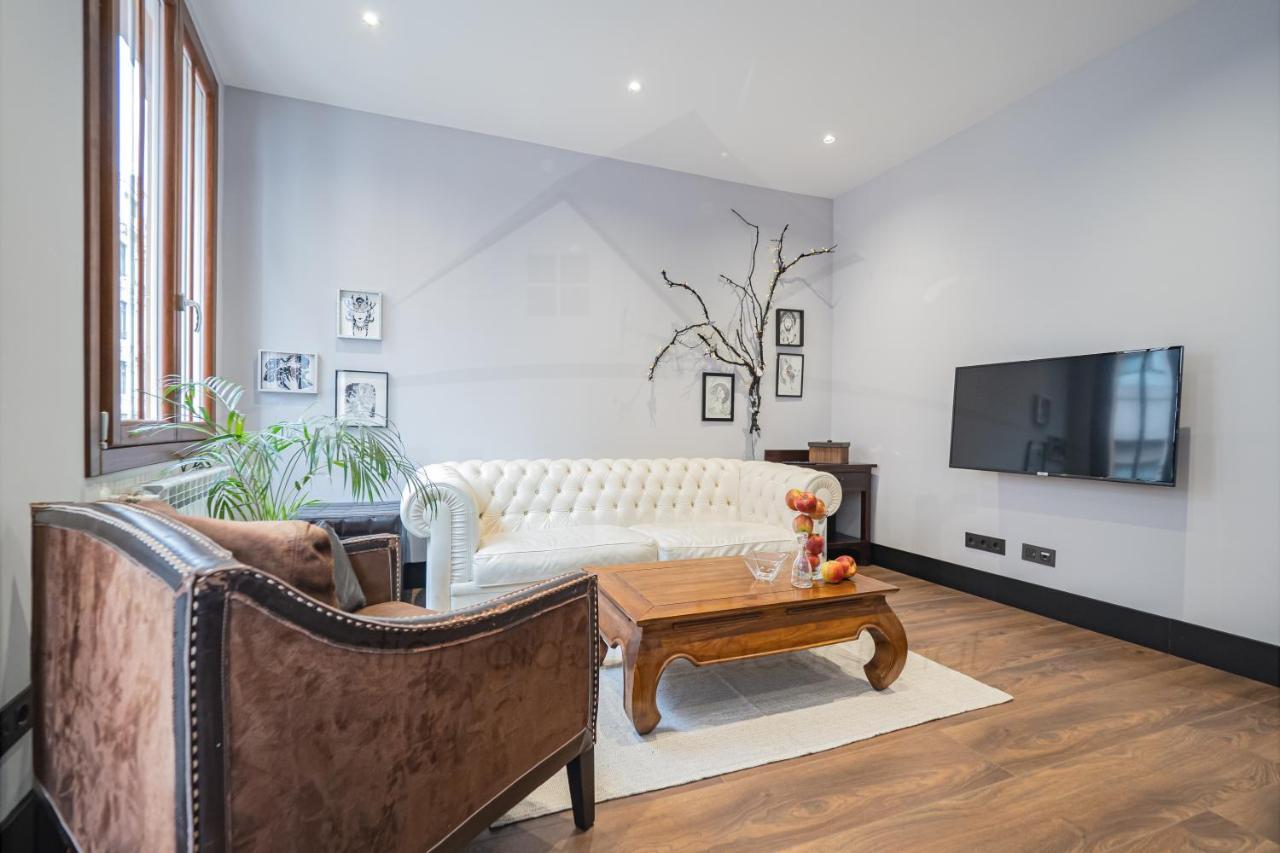 Chambre Noir Apartamento Овиедо Екстериор снимка